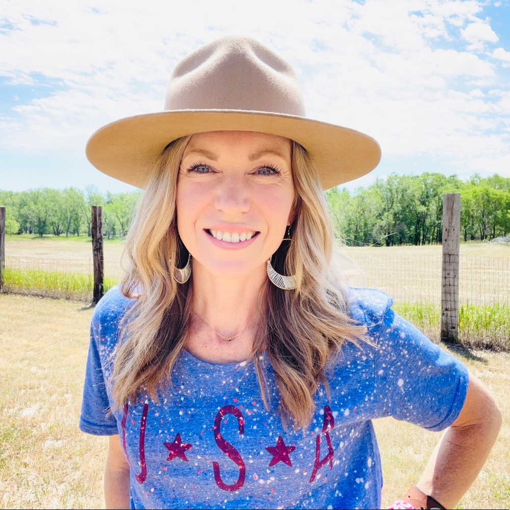 Meet your Posher, Kelly